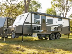 24FT SANDSTORM KING BED(QUAD BUNK)